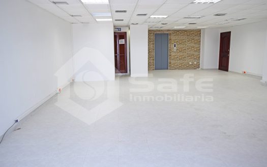 OFICINA EN ARRIENDO VISTA A LA MARINA – SANTA MARTA