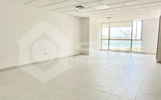 OFICINA EN ARRIENDO VISTA AL MAR – SANTA MARTA