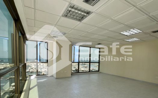 OFICINA EN ARRIENDO EDIFICIO BAHIA CENTRO – SANTA MARTA