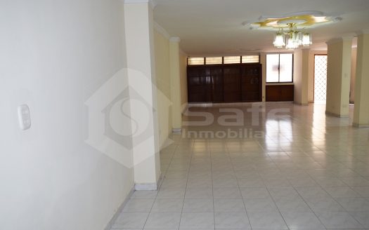 CASA GRANDE EN VENTA BAVARIA – SANTA MARTA